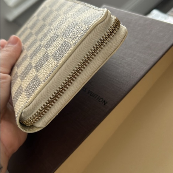 Louis Vuitton Damier Azur Zippy Wallet Authentic - Picture 4 of 11